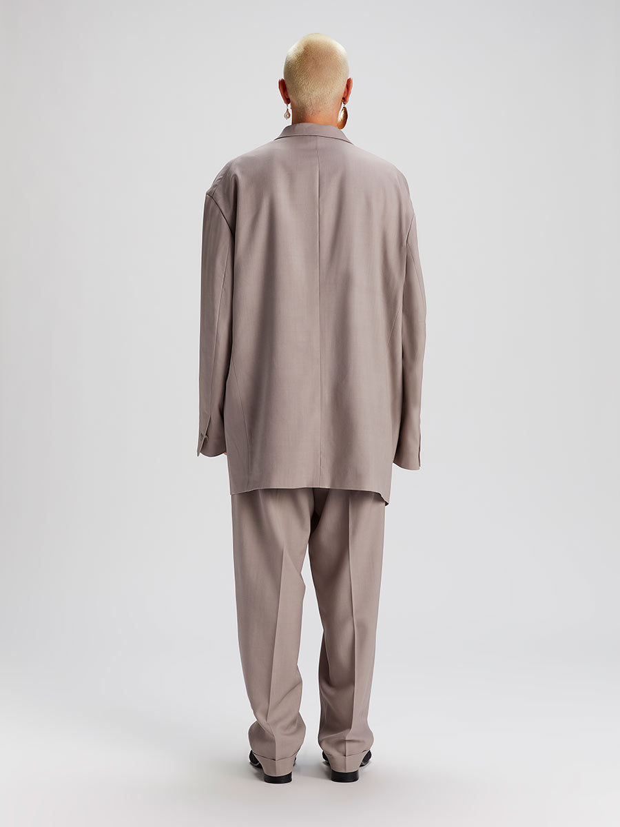 A Big Monopetto Defeated Pink