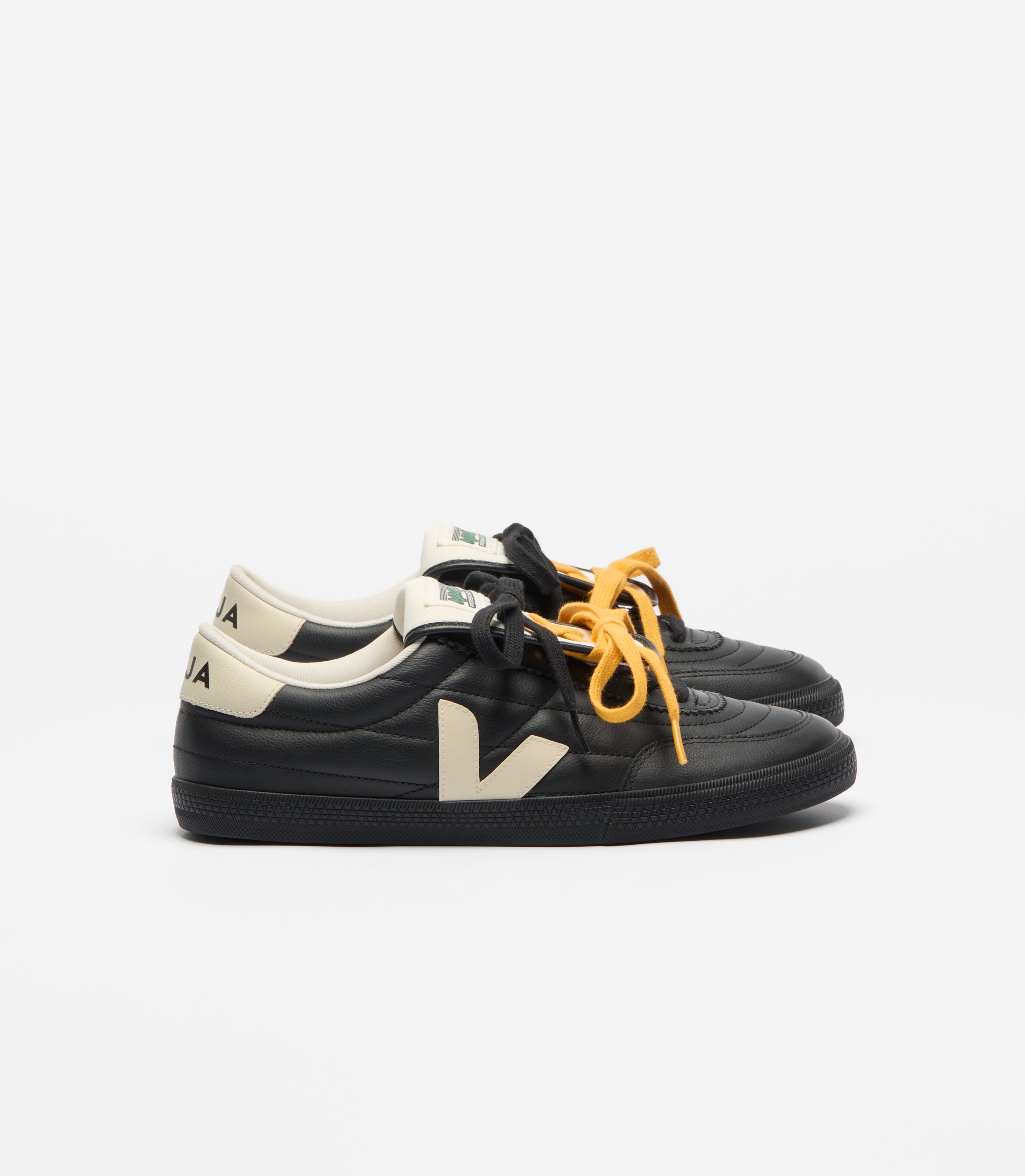 Magliano x Veja Panenka Black